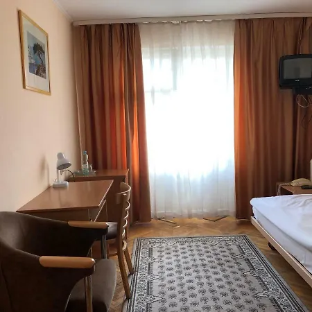 Bulvar Shevchenko Hotel 2*